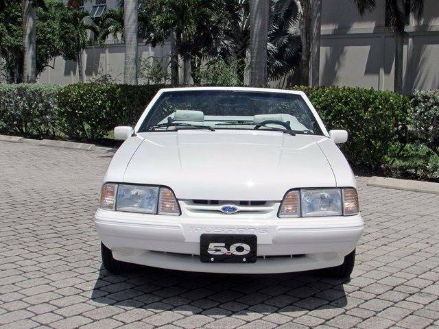 1993 Ford Mustang LX 5.0 2dr Convertible - photo 4