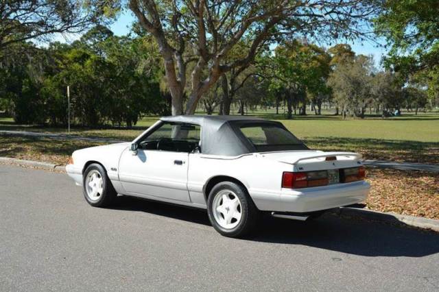 1993 Ford Mustang LX 5.0 2dr Convertible - photo 10