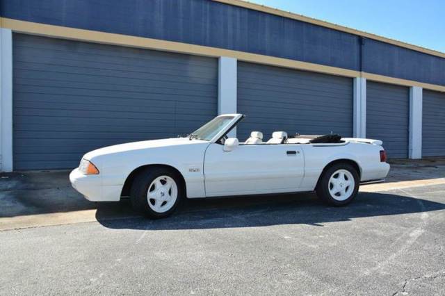 1993 Ford Mustang LX 5.0 2dr Convertible - photo 5