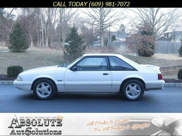 1993 Ford Mustang LX 5.0 2dr Hatchback - photo 2
