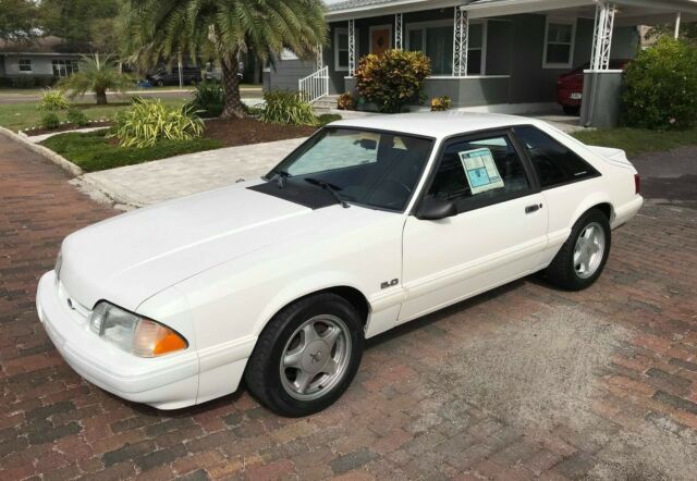 1993 Ford Mustang LX 5.0 5 SPEED ORIGINAL PAINT BLACK INT 70K MILES 1993 Ford Mustang LX 5.0 5 SPEED ORIGINAL PAINT BLACK INT 70K MILES