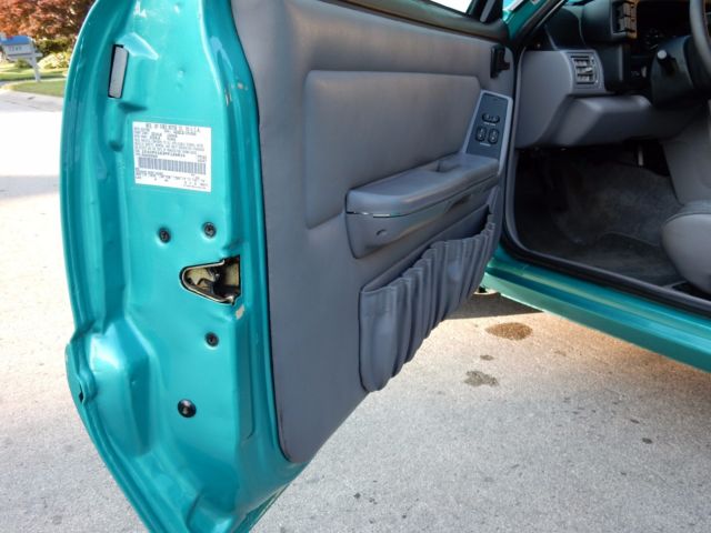 1993 Ford Mustang LX - photo 13