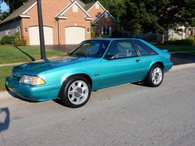 1993 Ford Mustang LX - photo 2