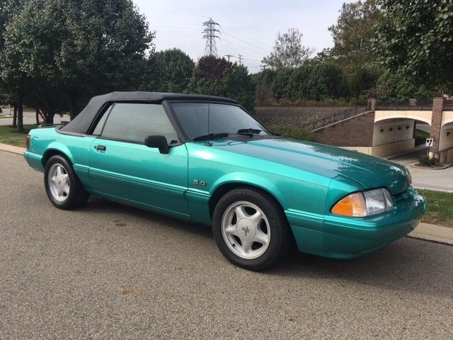 1993 Ford Mustang Convertible - photo 5