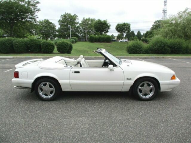 1993 Ford Mustang LX 5.0 - photo 8