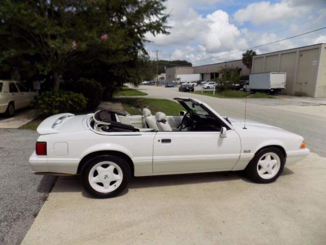 1993 Ford Mustang LX convertible - photo 8