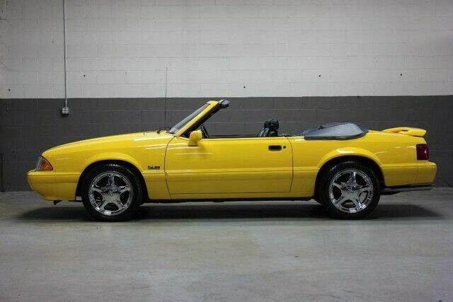 1993 Ford Mustang - photo 2