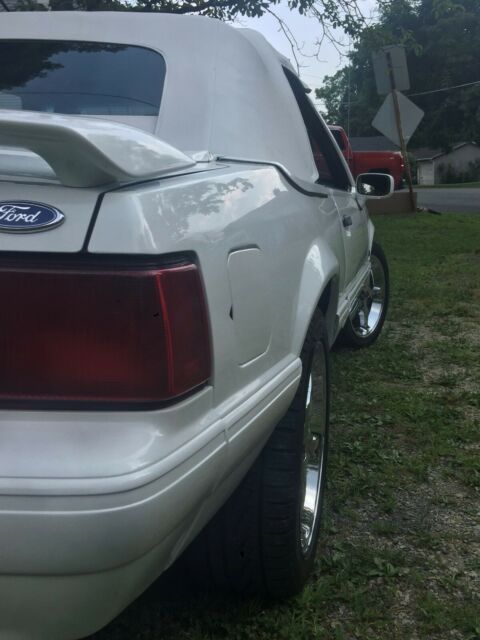 1993 Ford Mustang LX - photo 9