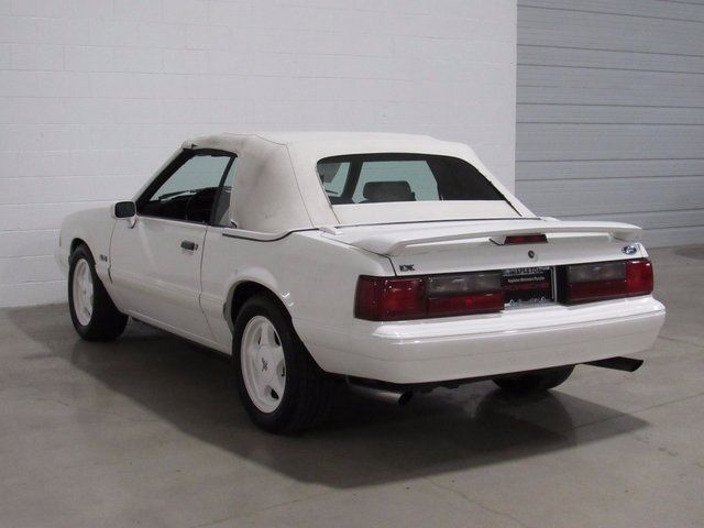 1993 Ford Mustang LX - photo 8
