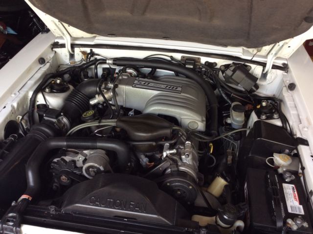 1993 Ford Mustang LX Convertible 2-Door - photo 11