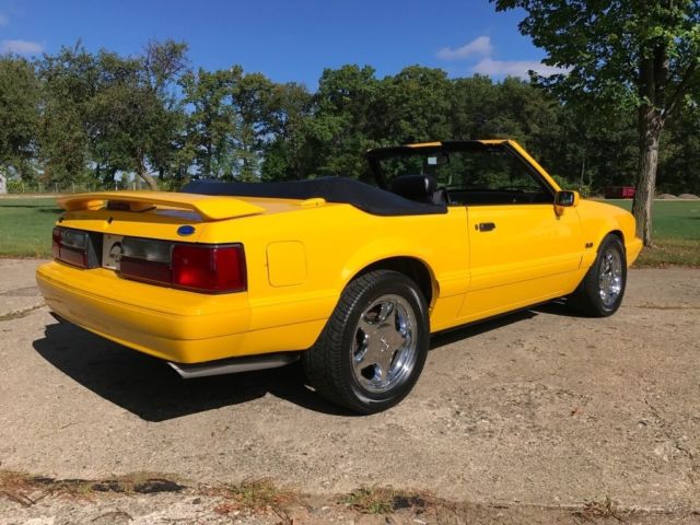 1993 Ford Mustang Convertible LX 5.0 Liter FEATURE CAR - photo 5