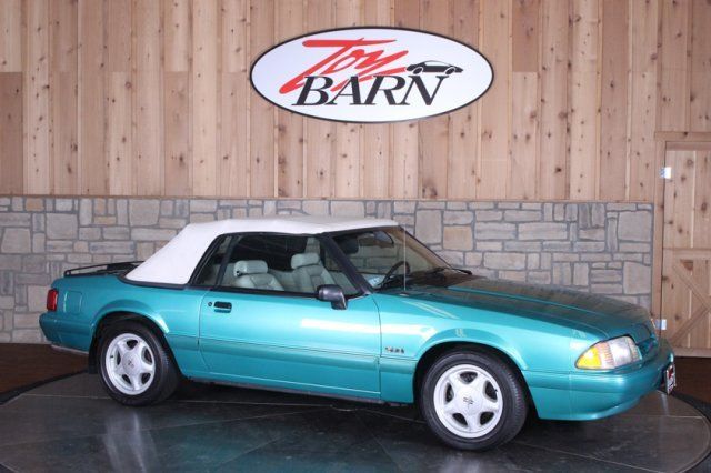 1993 Ford Mustang LX Convertible - photo 10