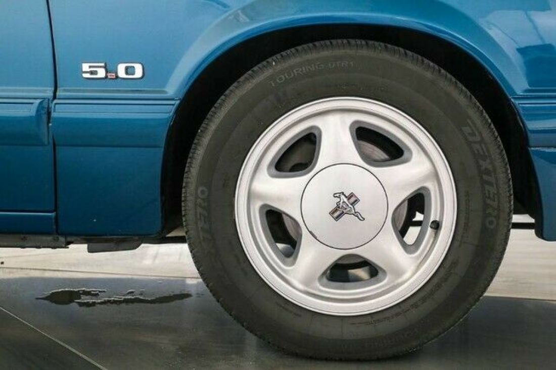 1993 Ford Mustang LX CONVERTIBLE LOW MILES V8 5.0 NICE CAR - photo 10