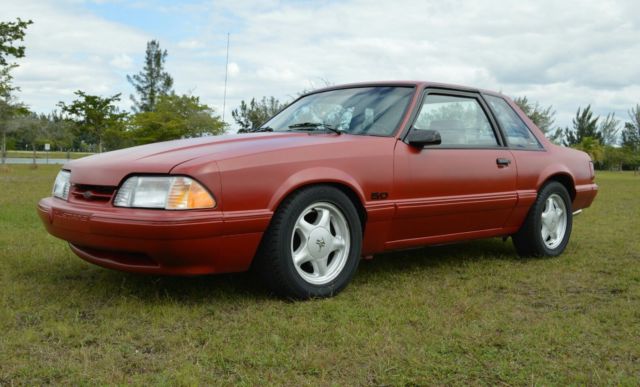 1993 Ford Mustang LX Coupe Notchback 2 Door Red Manual V8 1993 Ford Mustang LX Hatchback 2-Door