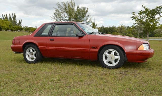 1993 Ford Mustang LX Hatchback 2-Door - photo 3