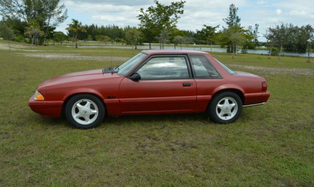 1993 Ford Mustang LX Hatchback 2-Door - photo 4