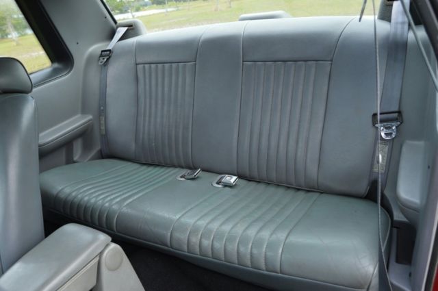 1993 Ford Mustang LX Hatchback 2-Door - photo 9