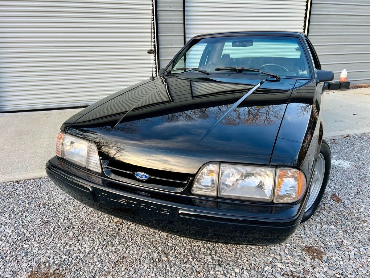 1993 Ford Mustang LX - photo 2