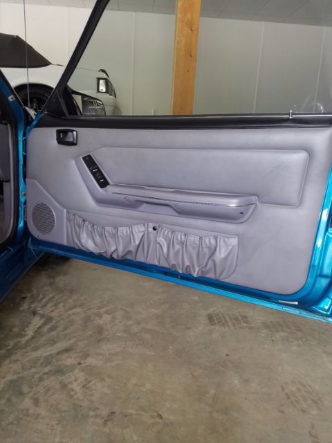 1993 Ford Mustang SVT Cobra Hatchback 2-Door - photo 13