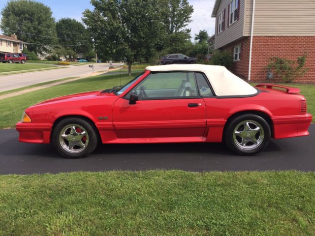 1993 Ford Mustang GT - photo 4