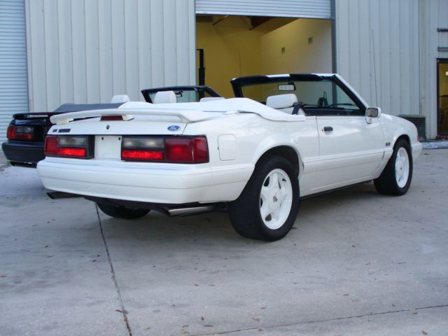 1993 Ford Mustang - photo 3