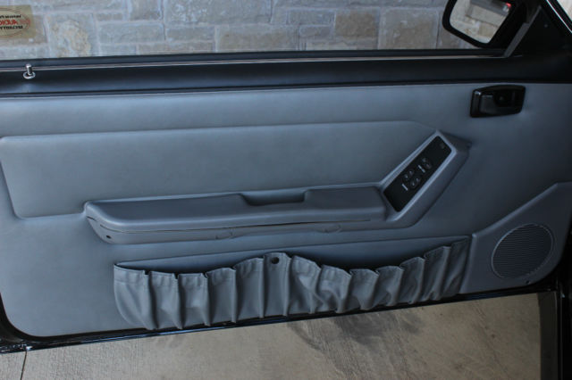 1993 Ford Mustang SVT Cobra - photo 11
