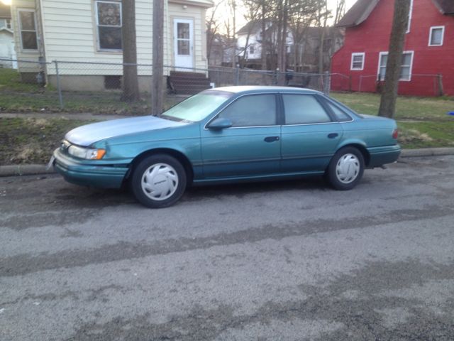 1993 Ford Taurus