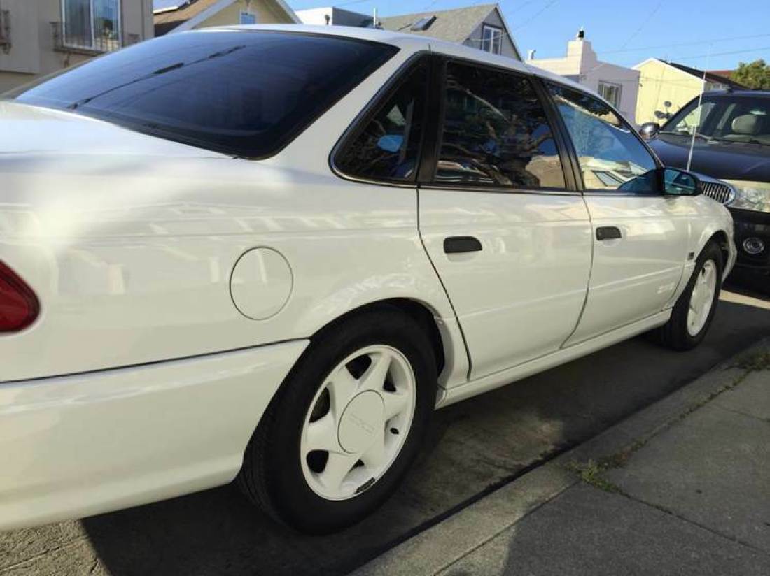 1993 Ford Taurus SHO - photo 2