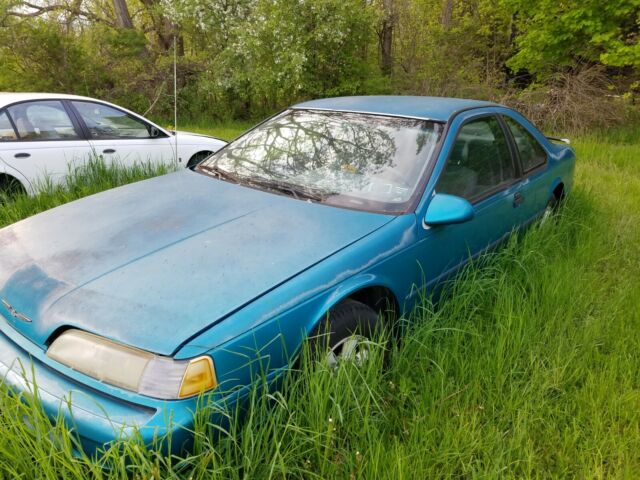 1993 Ford Thunderbird - photo 2