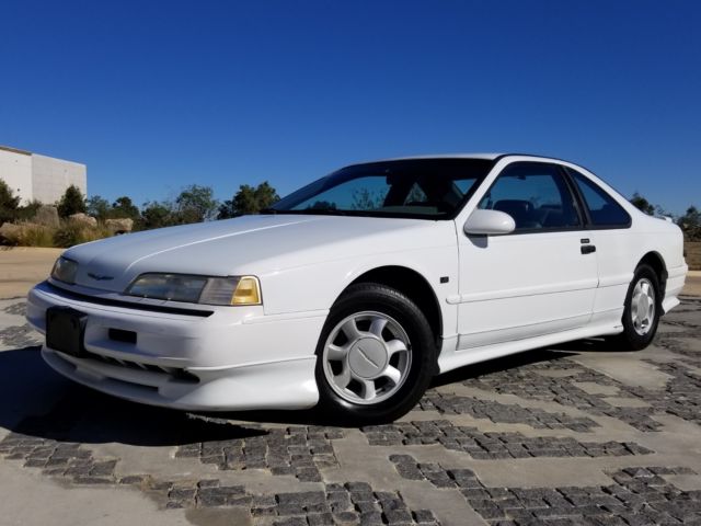 1993 Ford Thunderbird Coupe 5.0 V-8 1993 Ford Thunderbird LX