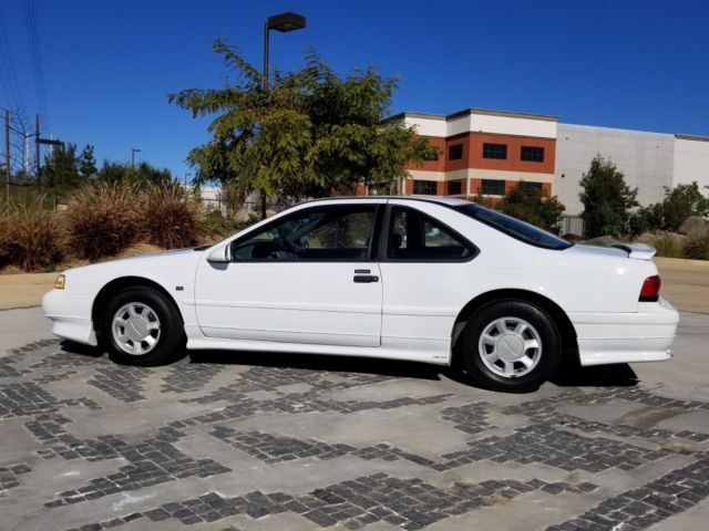 1993 Ford Thunderbird LX - photo 2
