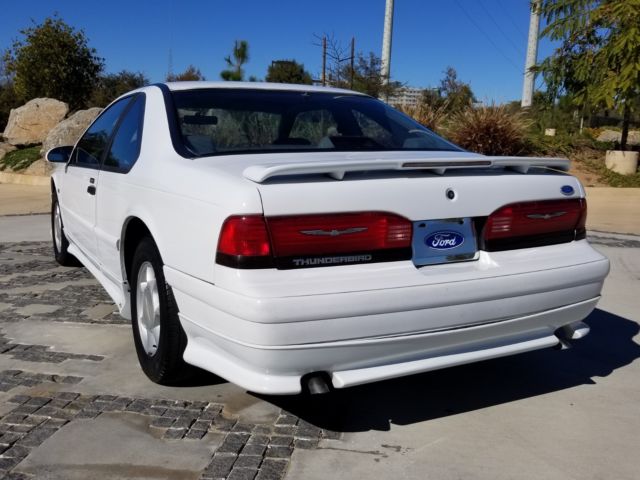 1993 Ford Thunderbird LX - photo 3