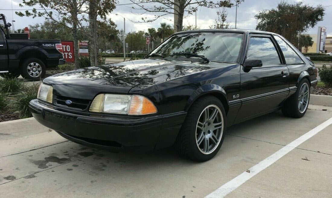 1993 Foxbody LX 5.0 AUTO Hatch, black / grey 1993 Ford Mustang LX