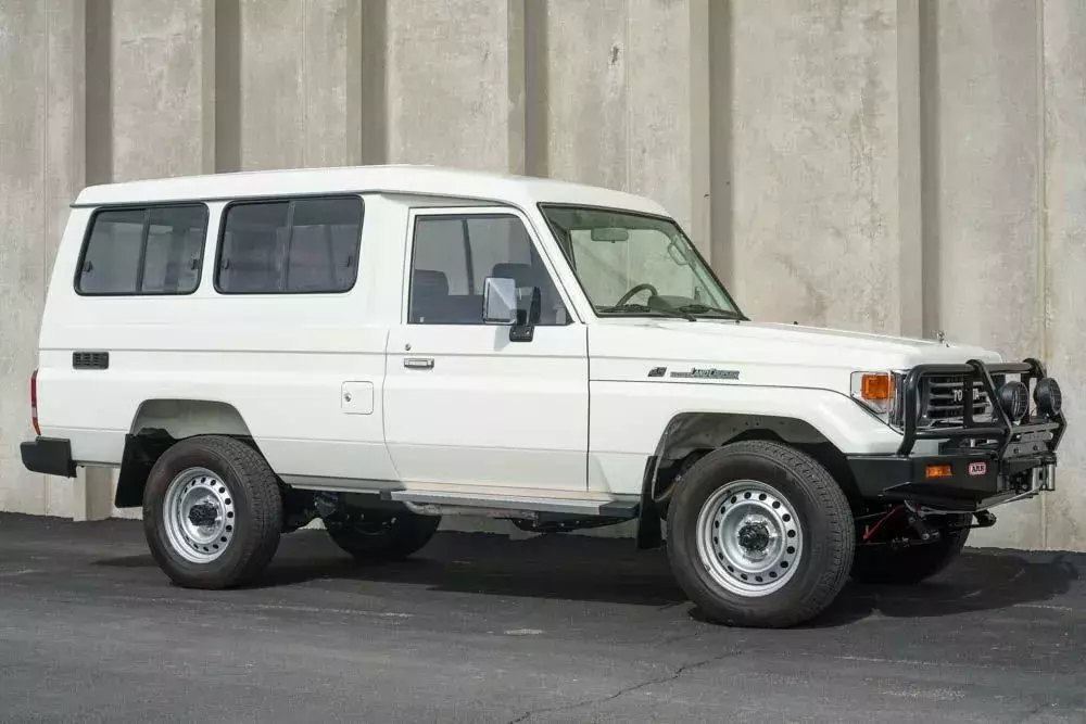 1993 FZJ75 Troopy - Body off nut & bolt restored Gulf-spec Land Cruiser - A/C! 1980 Toyota Land Cruiser FZJ75 SUV