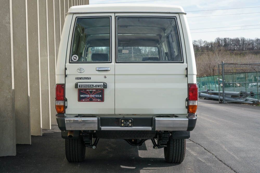 1980 Toyota Land Cruiser FZJ75 SUV - photo 5