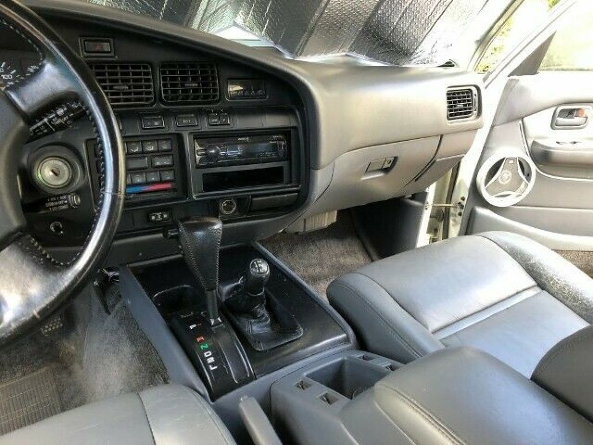 1993 Toyota Land Cruiser DJ81 - photo 2