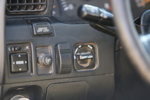 1993 Toyota Land Cruiser Leather - photo 3