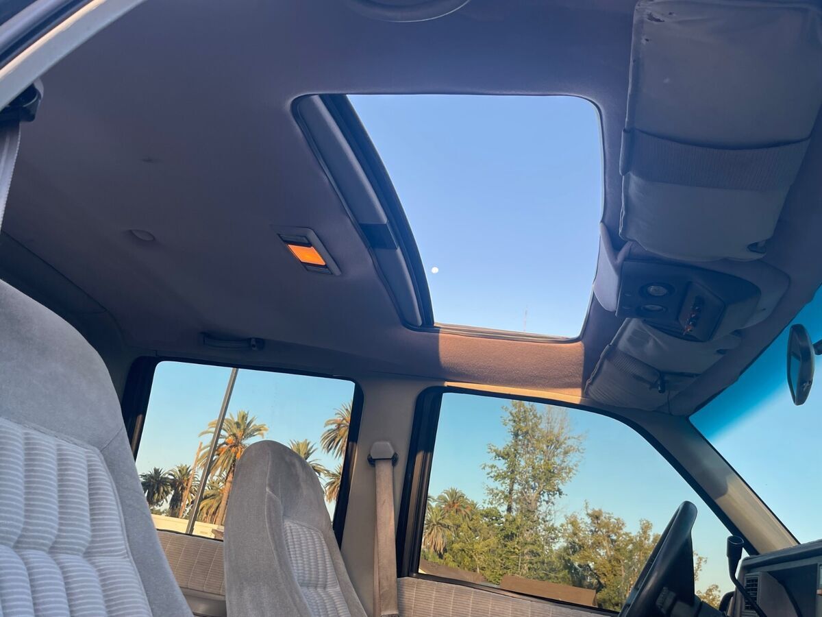 1993 GMC Sierra 3500 - photo 6