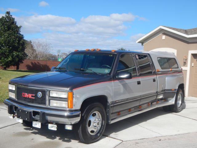 1993 GMC 3500 Crew Cab 6.5 Turbo DIESEL DUALLY ONE OWNER ONLY 9K ORIGINAL MILES! 1993 GMC Sierra 3500