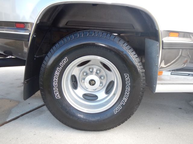 1993 GMC Sierra 3500 - photo 12