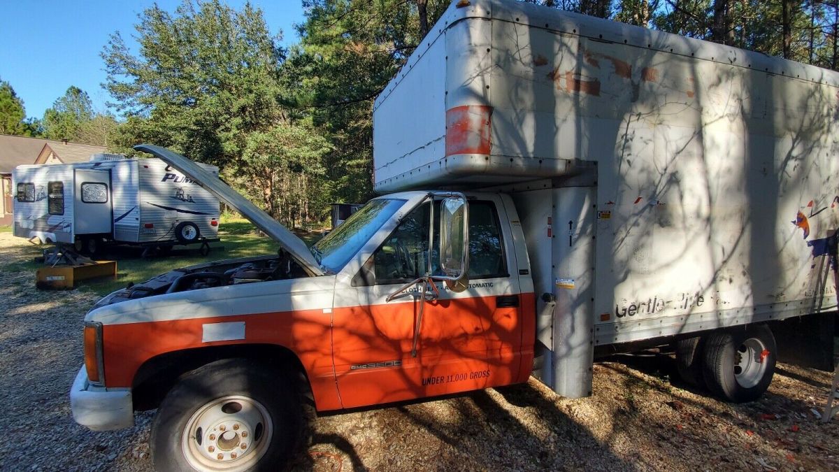 1993 GMC C3500 Pickup White RWD Automatic C3500 1993 GMC C3500 C3500