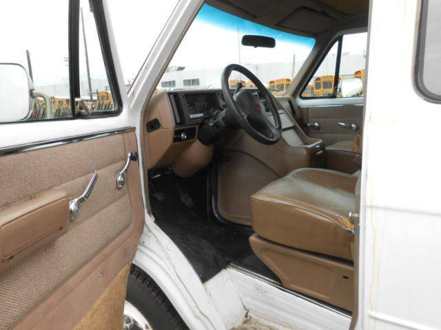1993 GMC Other Wagon Van - photo 8