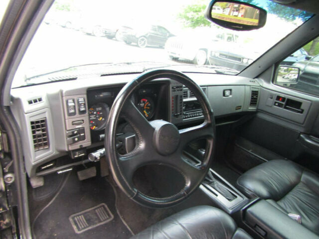 1993 GMC Jimmy 2dr Typhoon AWD - photo 8