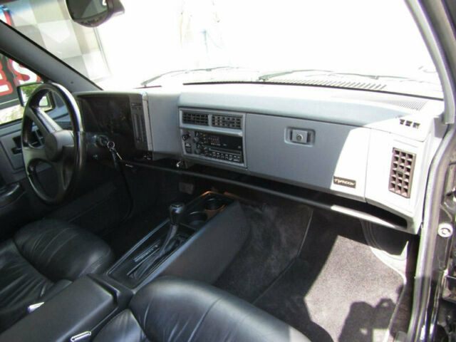 1993 GMC Jimmy 2dr Typhoon AWD - photo 9