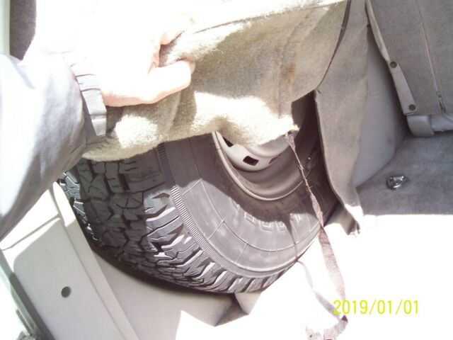 1993 GMC Suburban - photo 10