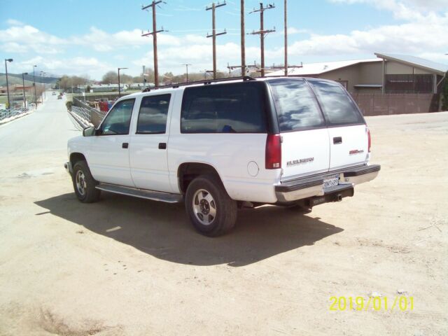 1993 GMC Suburban - photo 2