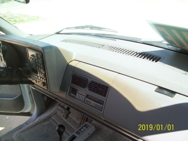 1993 GMC Suburban - photo 6