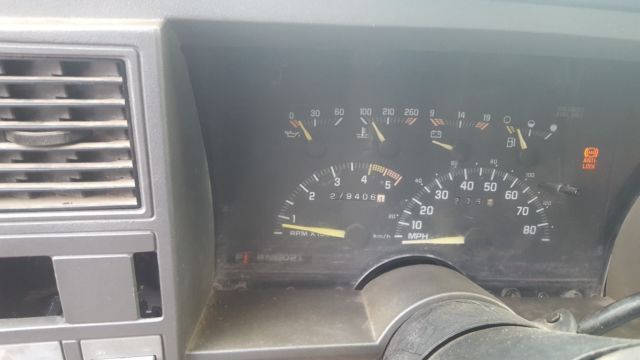1993 GMC Suburban SLE Sport Utility 4-Door - photo 3