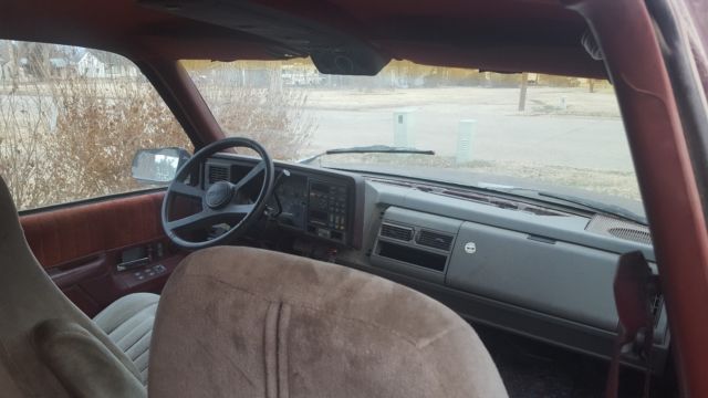 1993 GMC Suburban SLE Sport Utility 4-Door - photo 4