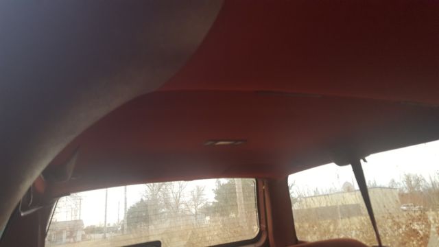 1993 GMC Suburban SLE Sport Utility 4-Door - photo 6
